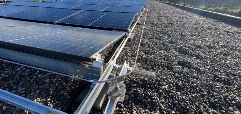 Seilsicherungssystem auf Solarfeld